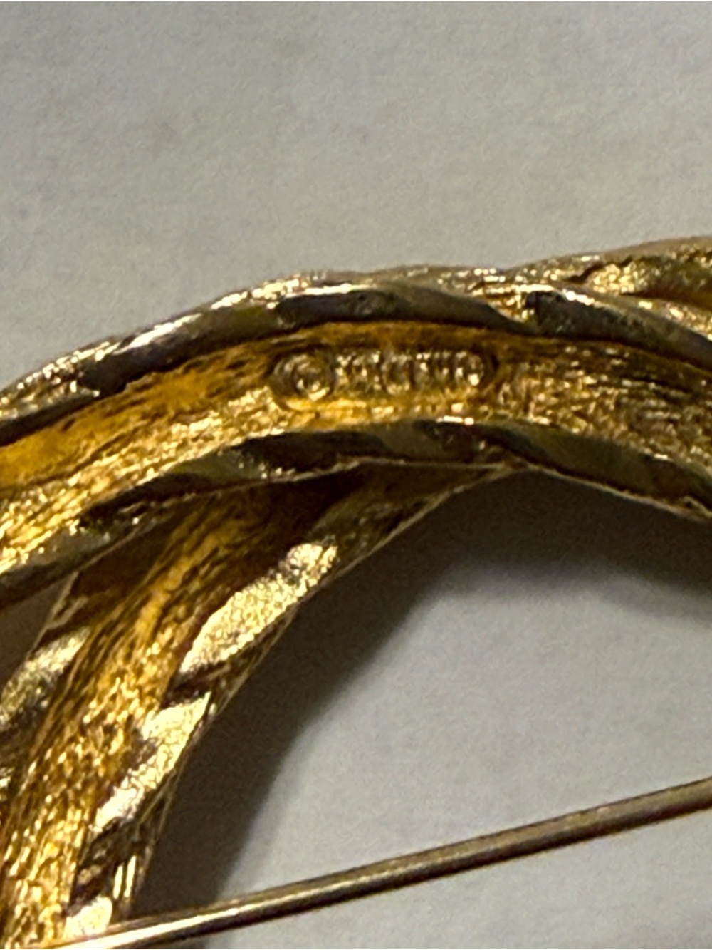Vintage Christian Dior Gold Rope Brooch | Quiet Luxury | Minimalist | Old Money - Picture 6 of 9